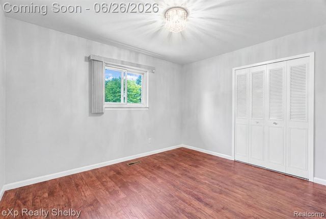 29417 Park Place Drive, Warren, MI 48093