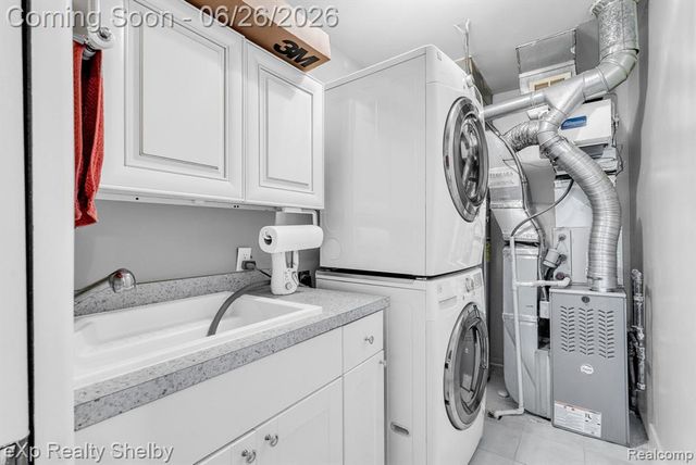 29417 Park Place Drive, Warren, MI 48093