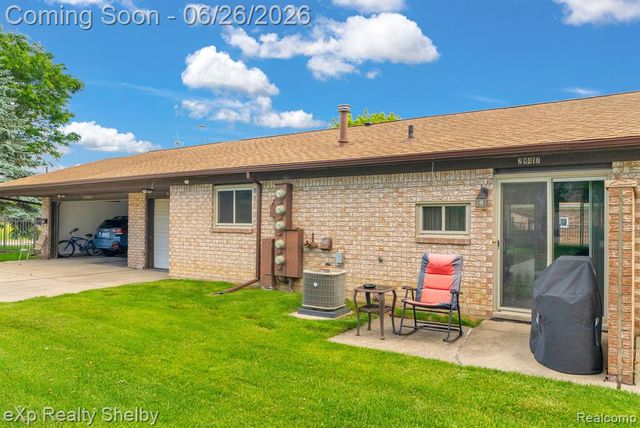 29417 Park Place Drive, Warren, MI 48093