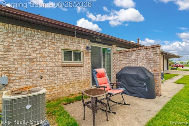 29417 Park Place Drive, Warren, MI 48093