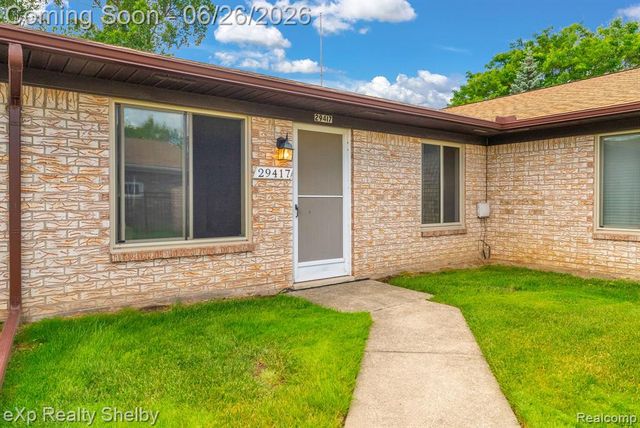 29417 Park Place Drive, Warren, MI 48093