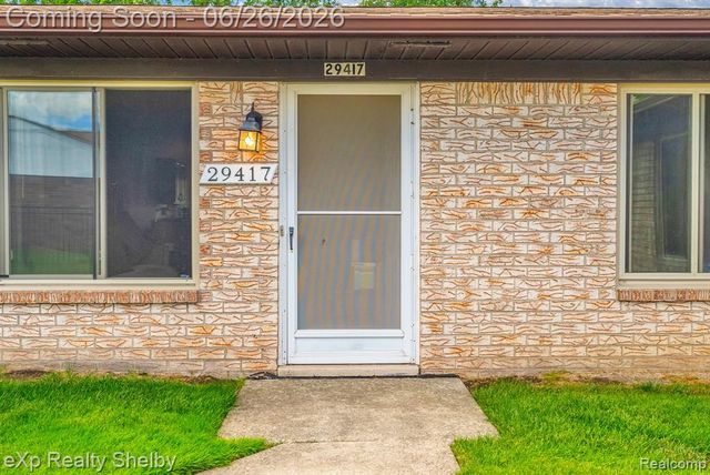 29417 Park Place Drive, Warren, MI 48093