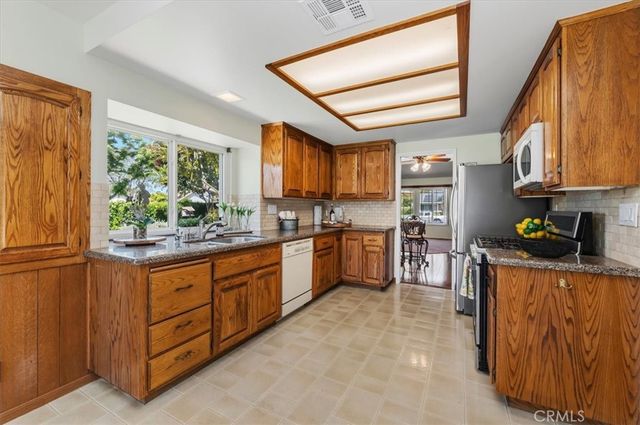 1309 Oxford Circle, Corona, CA 92878