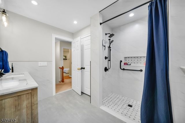 10 Diann Dr, Montville Twp., NJ 07045