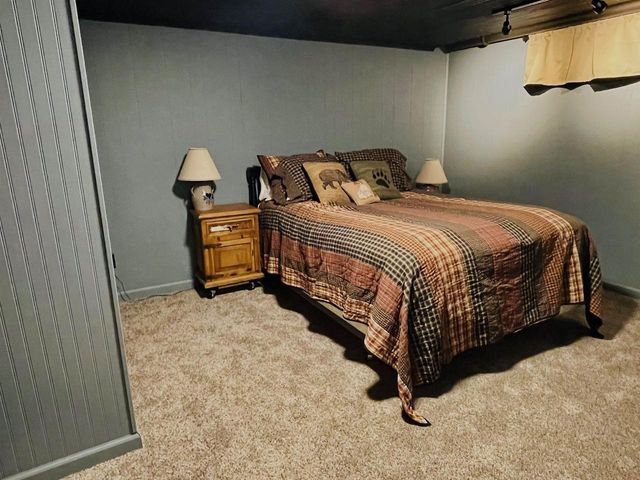 1113 N Wuthering Hills Drive, Janesville, WI 53546