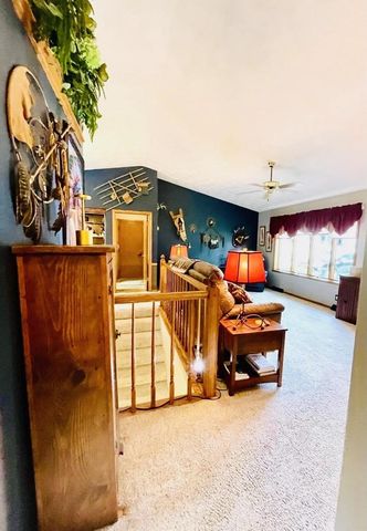 1113 N Wuthering Hills Drive, Janesville, WI 53546