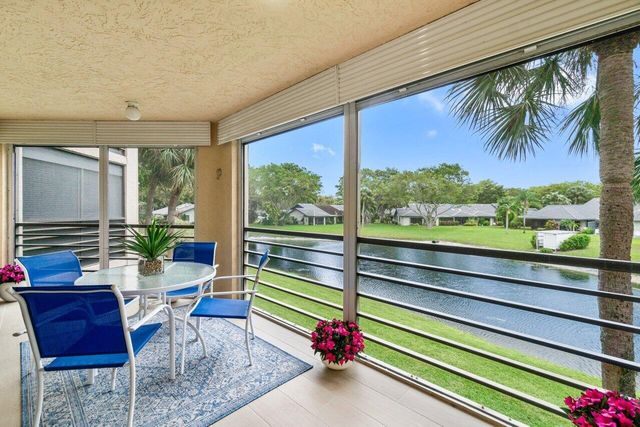 10092 Cedar Point Boulevard 204, Boynton Beach, FL 33437