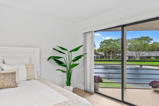 10092 Cedar Point Boulevard 204, Boynton Beach, FL 33437