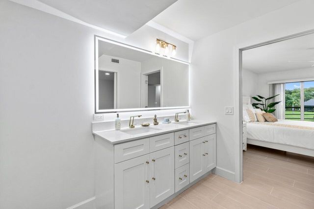 10092 Cedar Point Boulevard 204, Boynton Beach, FL 33437