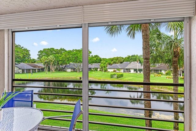 10092 Cedar Point Boulevard 204, Boynton Beach, FL 33437