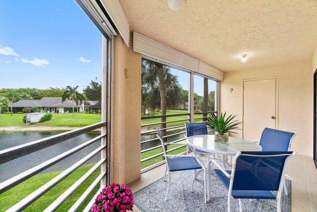 10092 Cedar Point Boulevard 204, Boynton Beach, FL 33437