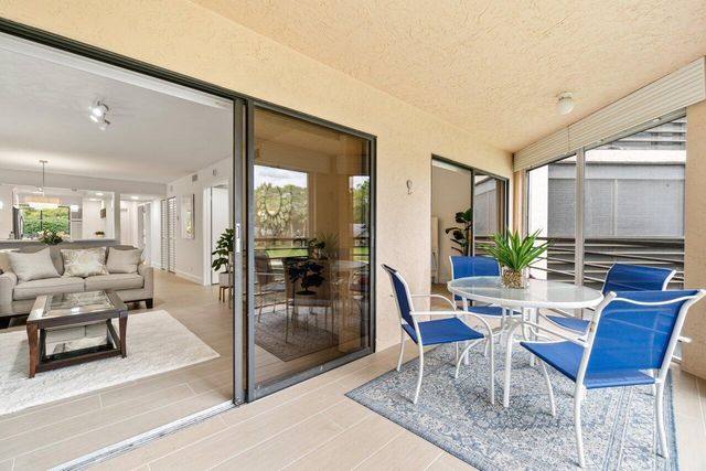 10092 Cedar Point Boulevard 204, Boynton Beach, FL 33437