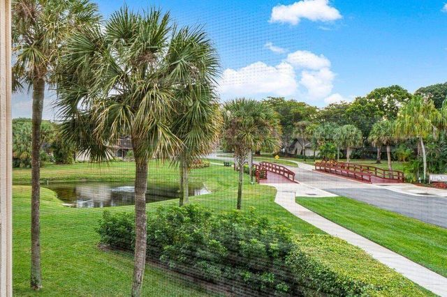 10092 Cedar Point Boulevard 204, Boynton Beach, FL 33437
