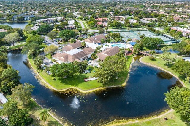 10092 Cedar Point Boulevard 204, Boynton Beach, FL 33437
