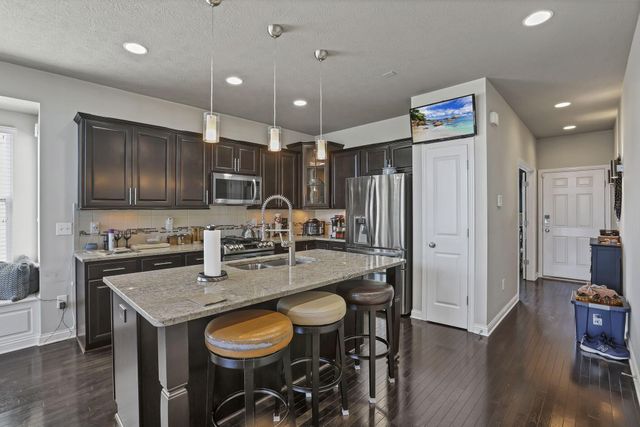 414 Junction Crsg Drive, Columbus, OH 43213