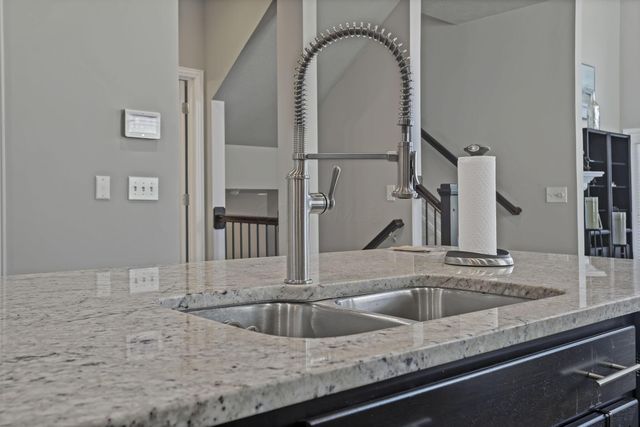 414 Junction Crsg Drive, Columbus, OH 43213