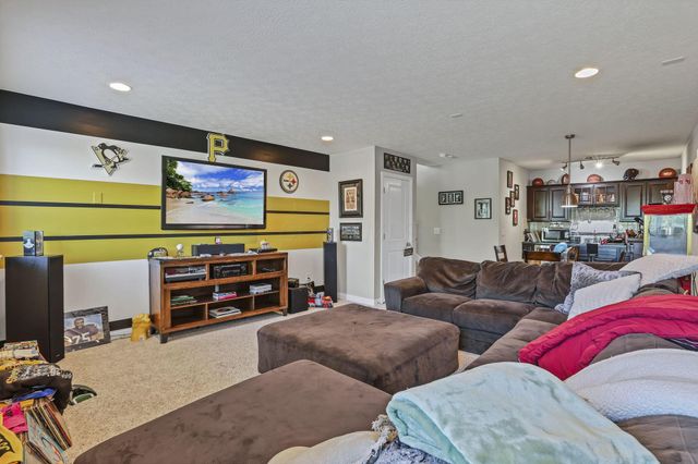 414 Junction Crsg Drive, Columbus, OH 43213