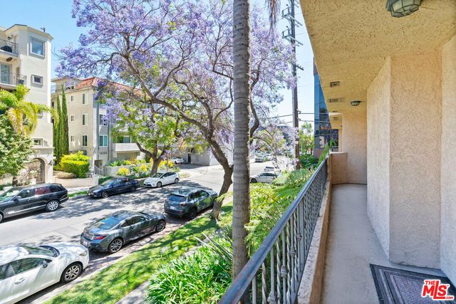 1633 S Bentley Avenue 101, Los Angeles, CA 90025