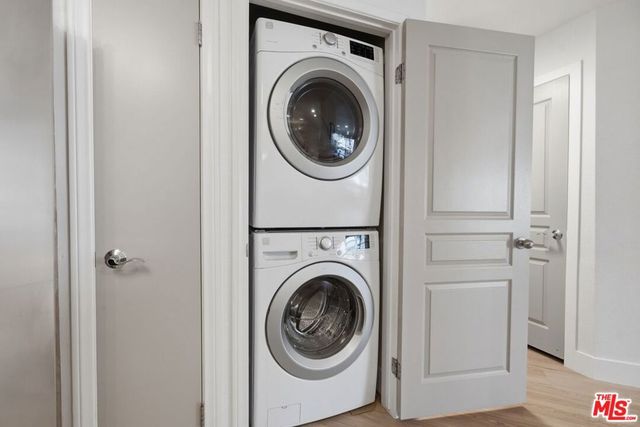 1633 S Bentley Avenue 101, Los Angeles, CA 90025