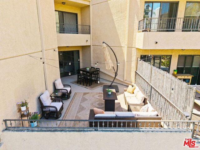 1633 S Bentley Avenue 101, Los Angeles, CA 90025