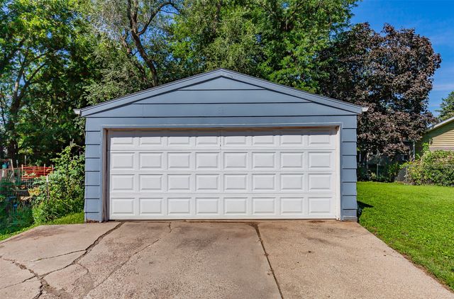 1826 57th Street, Des Moines, IA 50310