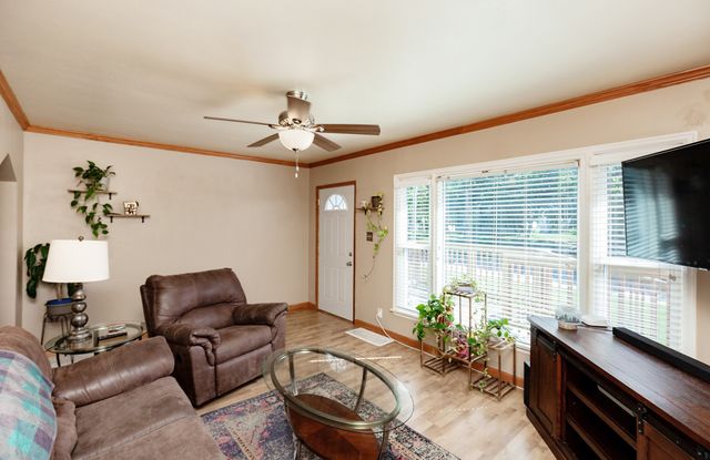 1826 57th Street, Des Moines, IA 50310