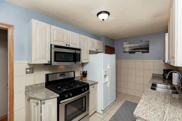 1826 57th Street, Des Moines, IA 50310
