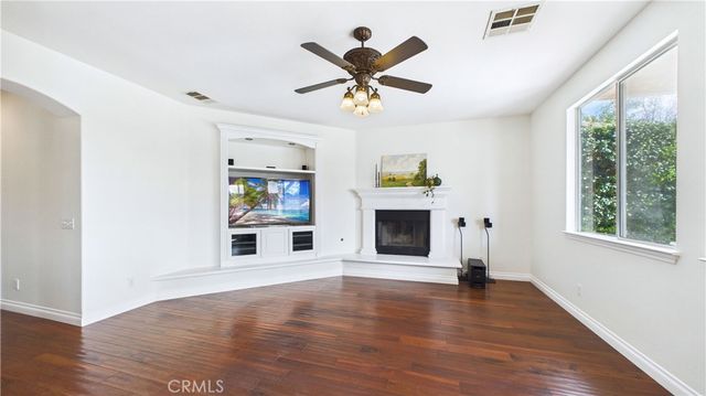 27824 Pine Crest, Castaic, CA 91384