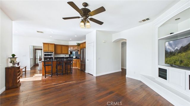 27824 Pine Crest, Castaic, CA 91384