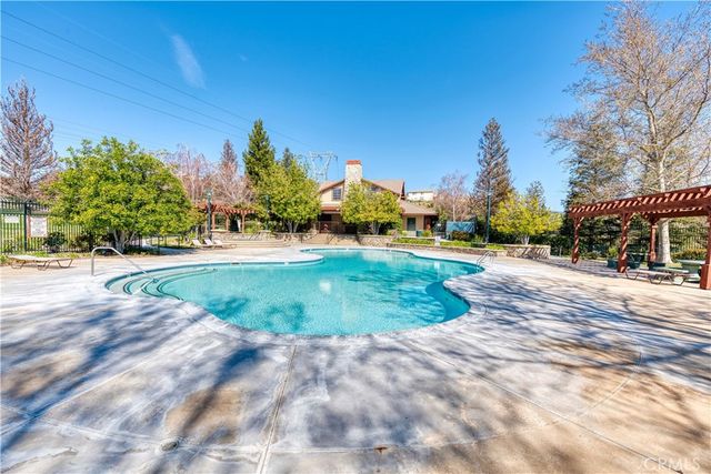 27824 Pine Crest, Castaic, CA 91384