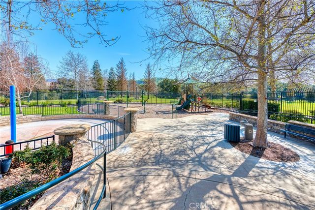 27824 Pine Crest, Castaic, CA 91384