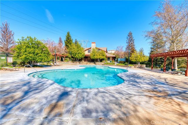 27824 Pine Crest, Castaic, CA 91384