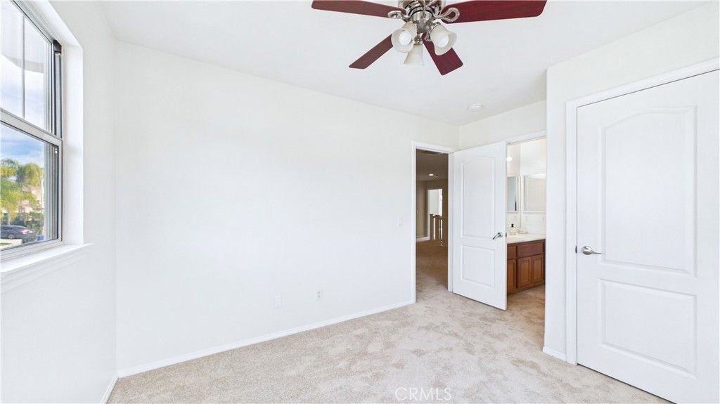 Image 48 of property listing at 27824 Pine Crest, Castaic, CA 91384