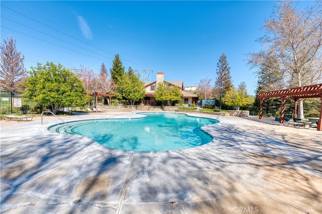 Image 58 of property listing at 27824 Pine Crest, Castaic, CA 91384