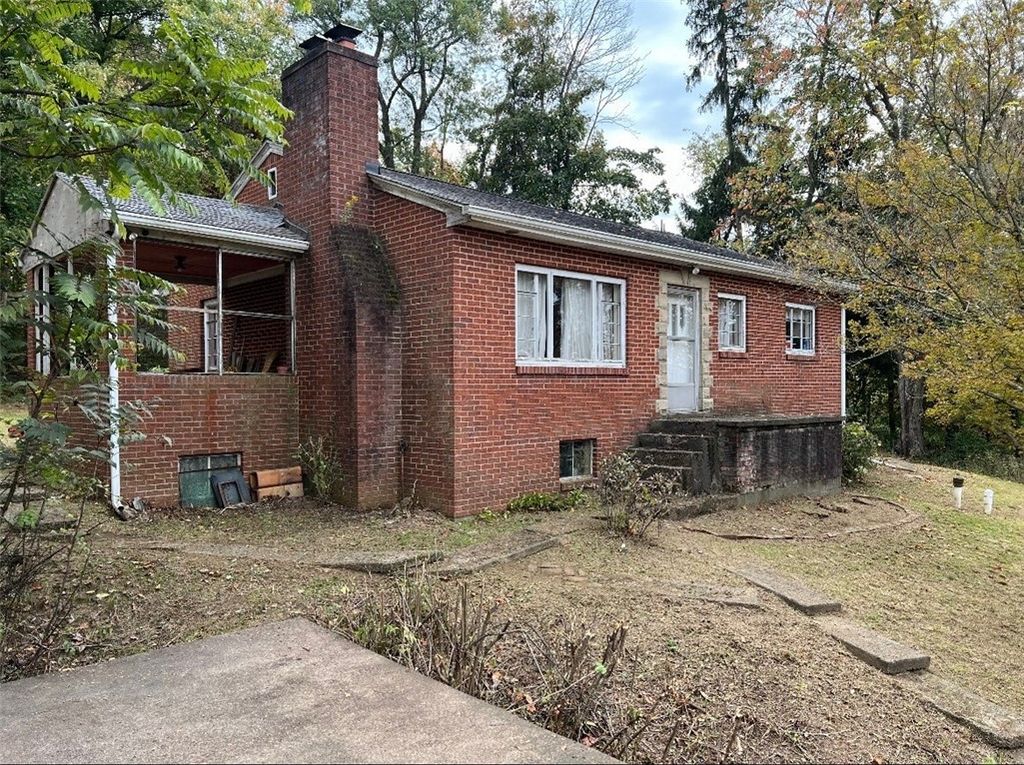 368 Turkeyfoot Road, Peters Twp, PA 15367