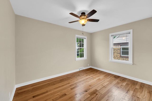 1233 Kingston AVENUE, Racine, WI 53402
