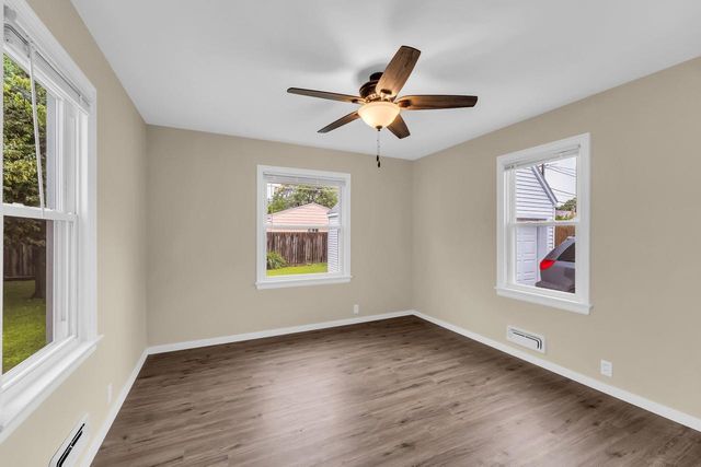 1233 Kingston AVENUE, Racine, WI 53402