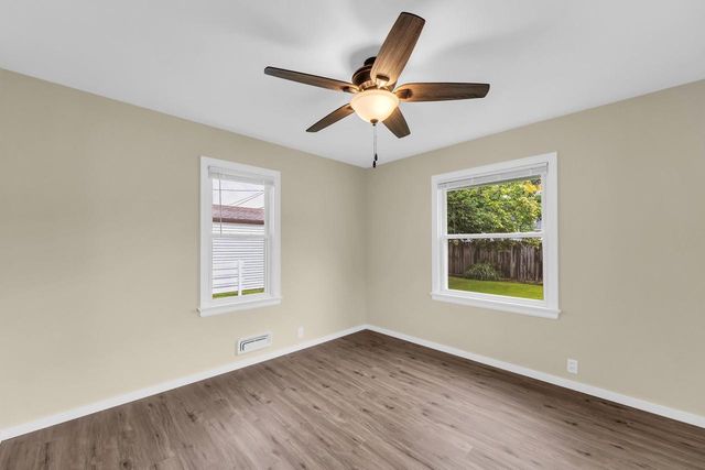 1233 Kingston AVENUE, Racine, WI 53402