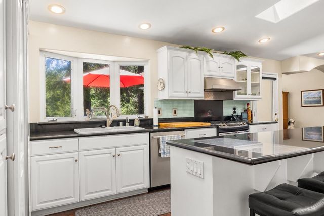 2000 Glen Canyon Road, Santa Cruz, CA 95060