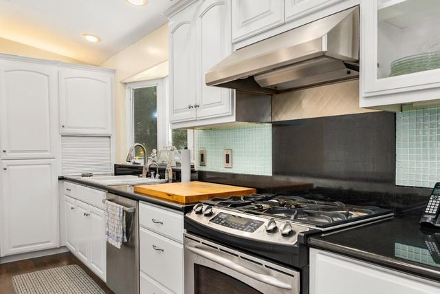 2000 Glen Canyon Road, Santa Cruz, CA 95060