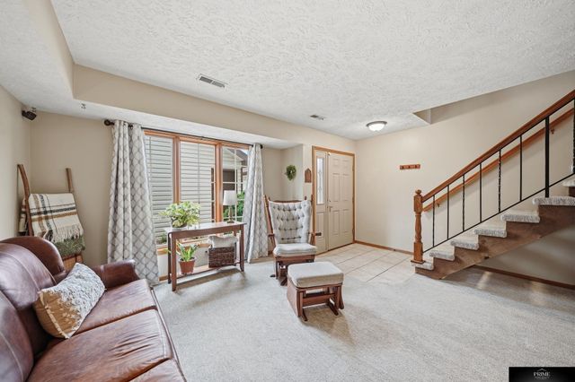 2904 Londonshire Court, Lincoln, NE 68516
