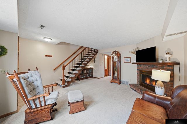 2904 Londonshire Court, Lincoln, NE 68516