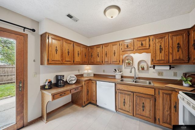 2904 Londonshire Court, Lincoln, NE 68516