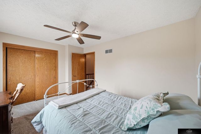 2904 Londonshire Court, Lincoln, NE 68516