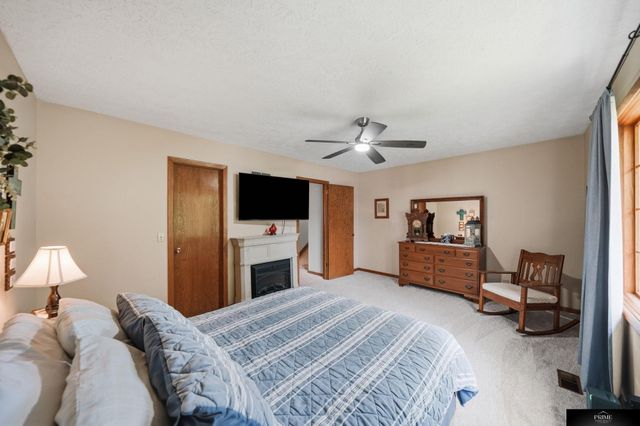 2904 Londonshire Court, Lincoln, NE 68516