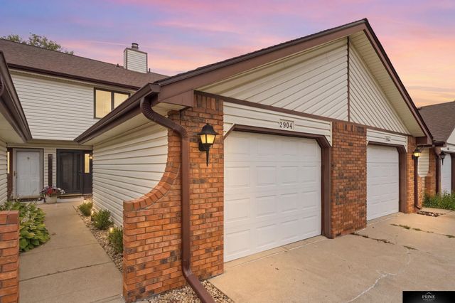 2904 Londonshire Court, Lincoln, NE 68516