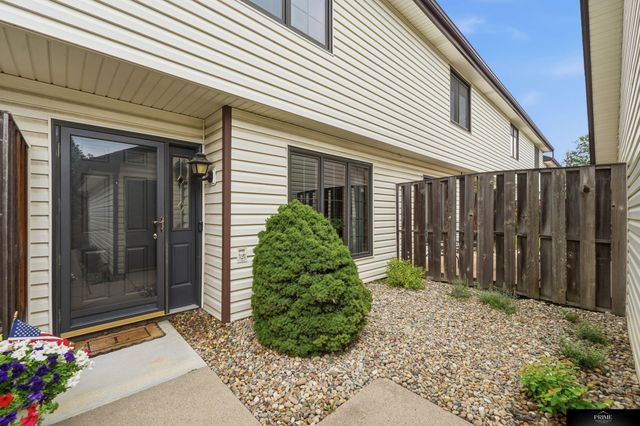 2904 Londonshire Court, Lincoln, NE 68516