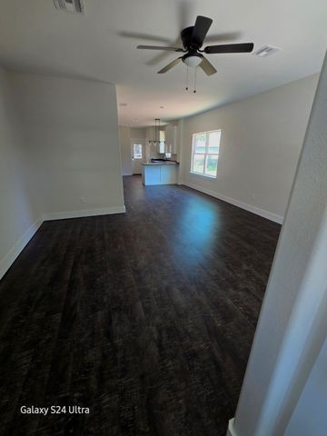 410 N Houston Avenue, Denison, TX 75021