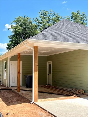 410 N Houston Avenue, Denison, TX 75021
