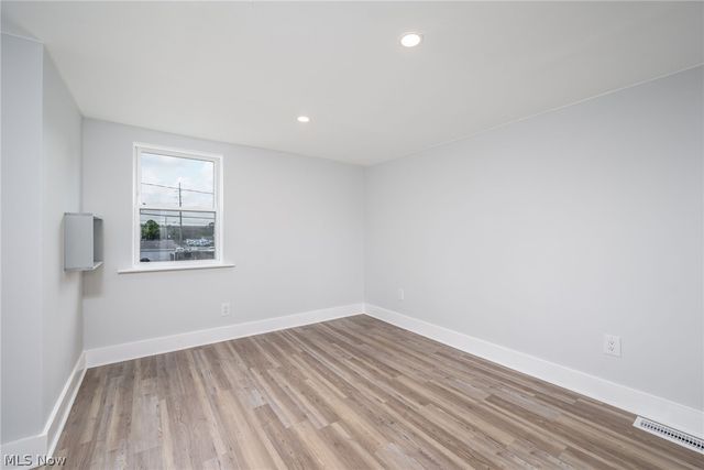353 NW 3rd Street, Barberton, OH 44203